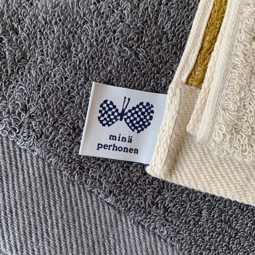 minaperhonen towel logo choucho