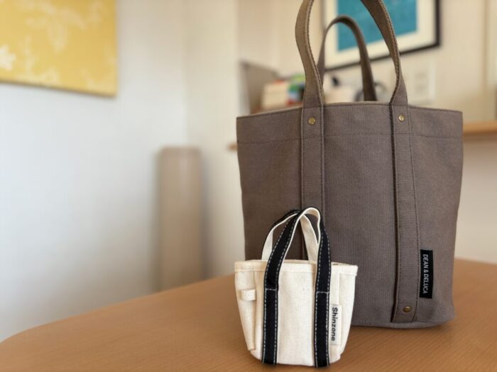 SHINZONE トート型チャーム DEAN & DELUCA トート