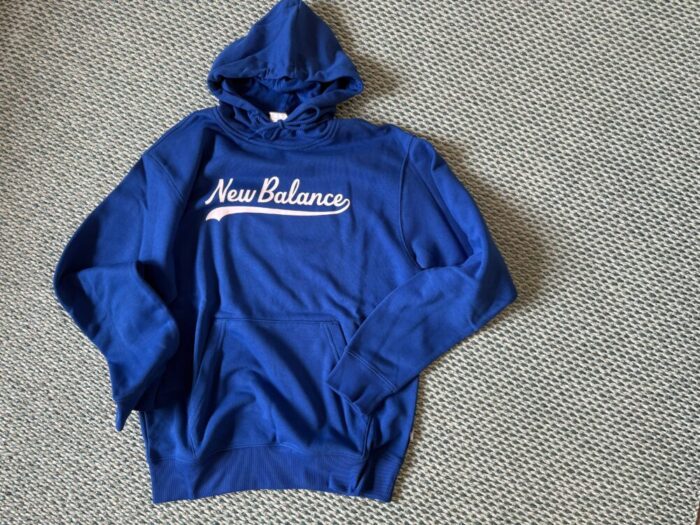 new balance レガシースクリプト フーディースウェット