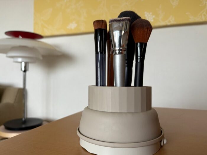 3COINS メイクブラシクリーナー